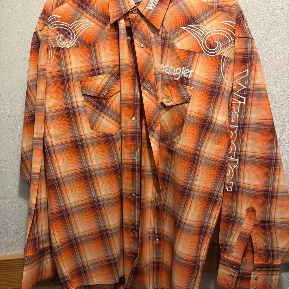 Wrangler Orange and Brown Plaid Western Button-Down Shirt
